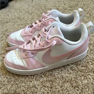 Nike Court Borough Low 2 Pink Size 6Y